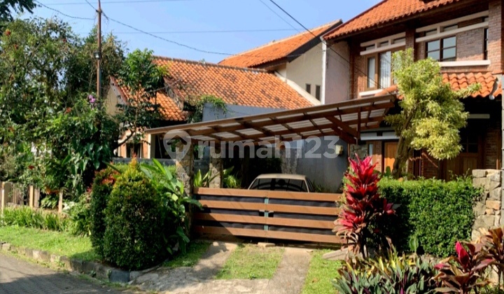 Rumah Unik Daerah Setiabudi Regency Bandung Unfurnished 2