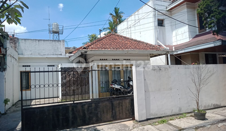 Rumah Lokasi Tengah Kota di Daerah Braga Bandung Rumah Lokasi Tengah Kota di Daerah Braga Bandung