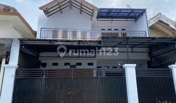 Rumah Minimalis 2 Lantai di Pertengahan Kota Bandung