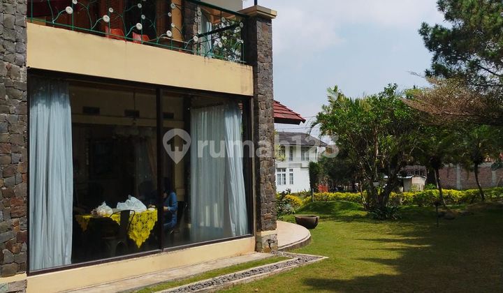 Rumah Villa Mewah di Daerah Lembang Bandung Barat