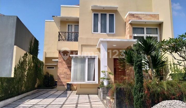 Rumah 2 Lantai Semi Furnished Daerah Citra Green Dago Bandung