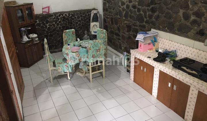 Two-Story House with Fish Pond in Sindanglaya, Bandung 2