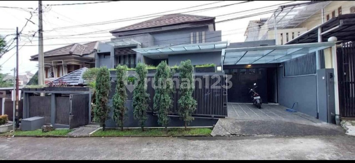 Rumah Bagus 2 Lantai Dalam Komplek di Geger Kalong Bandung