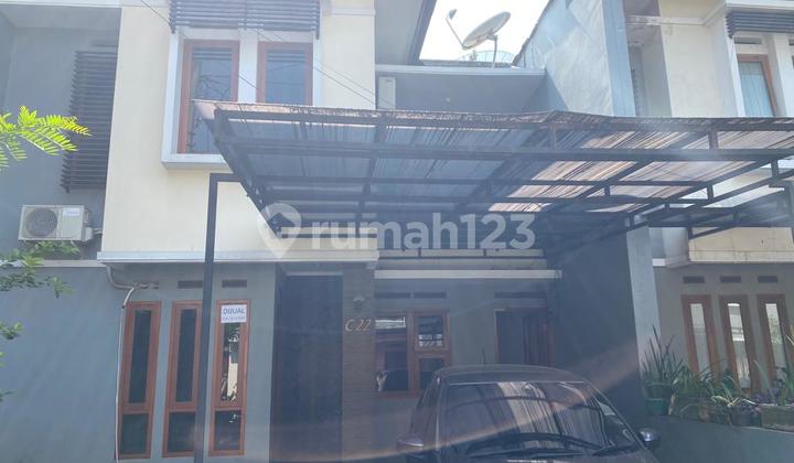 Rumah 2 Lantai Dalam Komplek Unfurnished Daerah Antapani Bandung