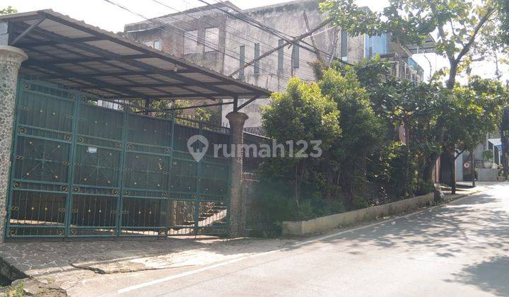 Rumah 2 Lantai Mainroad Taman Di Daerah Sindanglaya Bandung 1