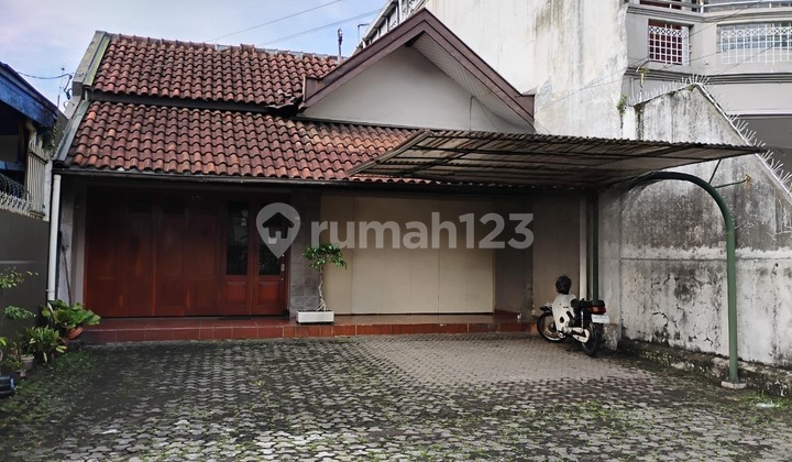 Rumah Strategis Cocok Untuk Usaha Di Wastu Kencana Bandung