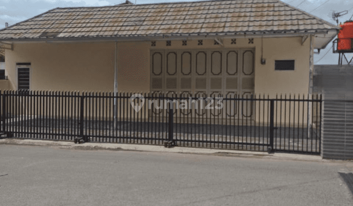 Ruang Usaha 1 lantai Unfurnished di Daerah Batununggal Bandung 1