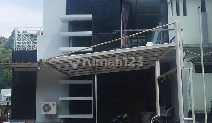 Rumah 2 Lantai Swimming Pool Daerah Dago Resort Bandung Rumah 2 Lantai Swimming Pool Daerah Dago Resort Bandung