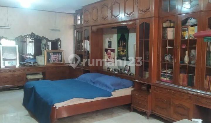 2-Story House In The City Center In Sayap Riau Bandung 2