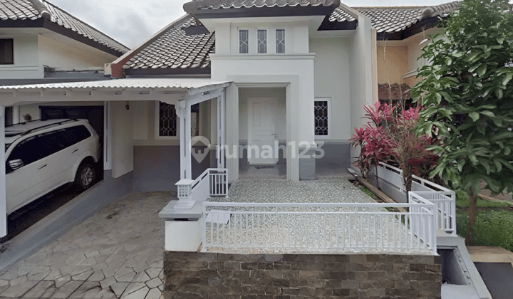 Rumah 2 Lantai Unfurnished Daerah Kota Baru Parahyangan 1