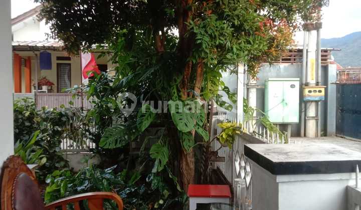 Rumah 2 Lantai Hook di Daerah Tarogong Kidul Garut Rumah 2 Lantai Hook di Daerah Tarogong Kidul Garut