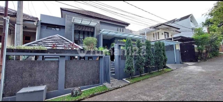 Rumah Bagus 2 Lantai Dalam Komplek di Geger Kalong Bandung 2