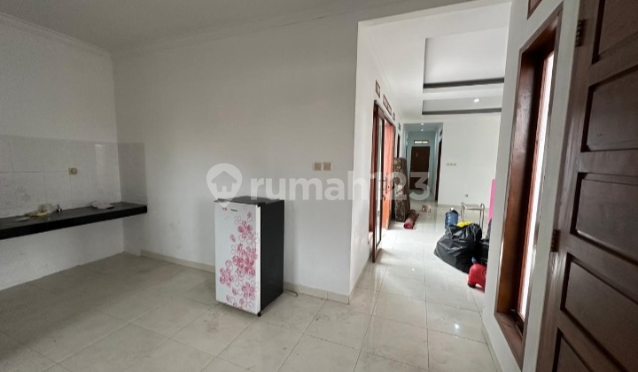 Rumah 2 Lantai Bagus Samping Jalan Daerah Cimahi  2