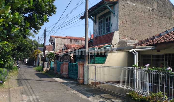 Rumah Hitung Tanah 2 Lantai di Daerah Antapani Bandung Rumah Hitung Tanah 2 Lantai di Daerah Antapani Bandung