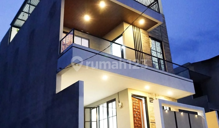 Rumah 3 Lantai Ada Kolam Renang di Daerah Ujungberung Bandung Rumah 3 Lantai Ada Kolam Renang di Daerah Ujungberung Bandung