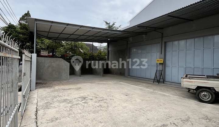 Ruang Usaha Mainroad Stategis Area Ramai Parkir Luas