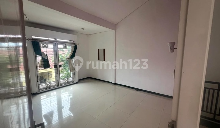 Well-Maintained House Ready to Occupy in Regol, Strategic Location 2