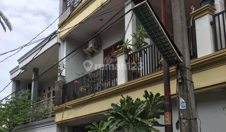 Rumah 3 Lantai Bagus Unfurnished SHM di Harapan Indah, Bekasi 2