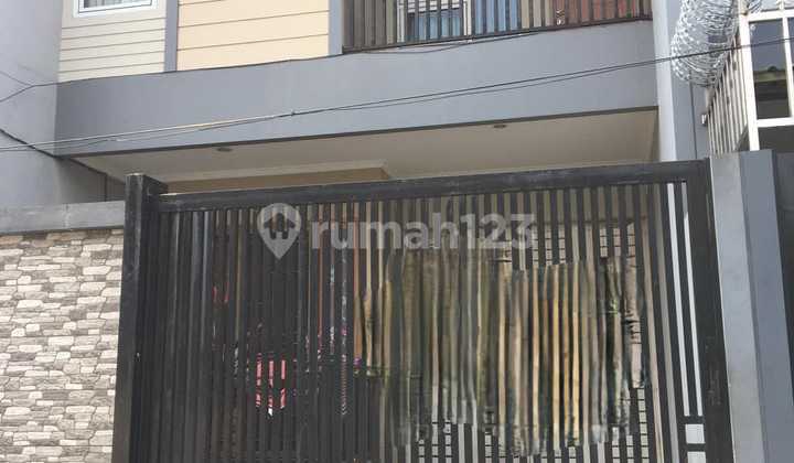 Rumah Bagus SHM Duri Kepa, Jakarta Barat