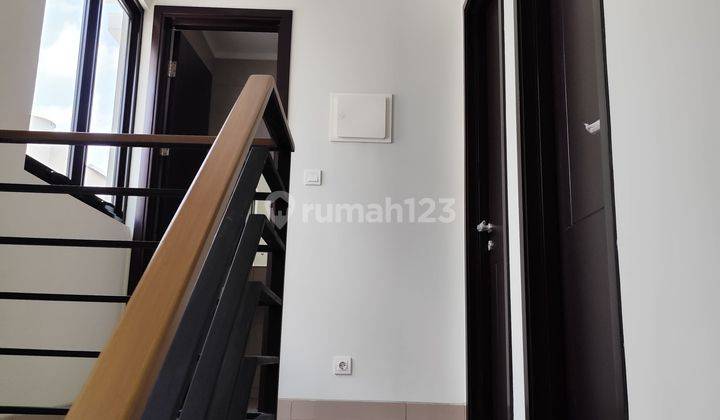Disewakan rumah baru di Cluster Regia Summarecon Crown Gading  1