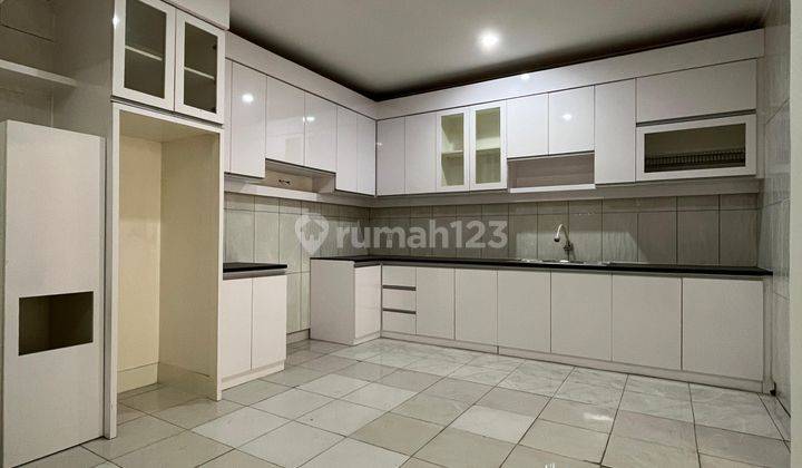 Rumah Modern Minimalis 2 Lantai Siap Huni 2