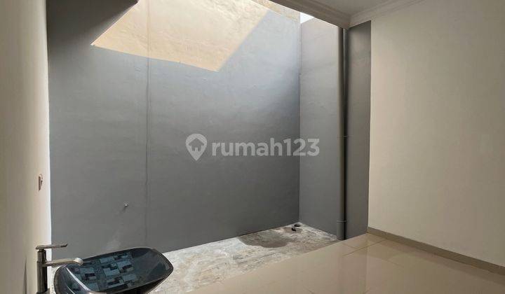 Rumah 2 Lantai Minimalis Modern Siap Huni 2