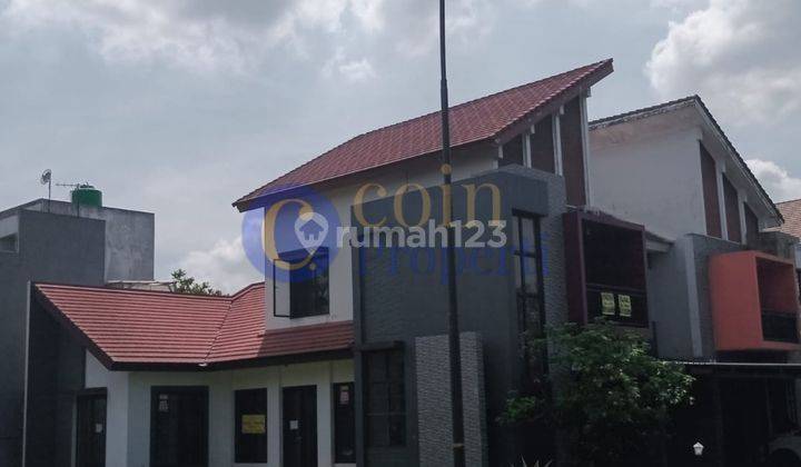 Rumah Minimalis Modern di Legenda Wisata 2