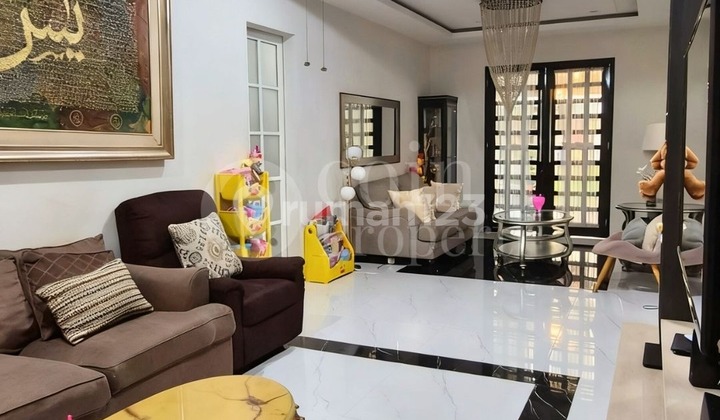 Mewah Siap Huni Rumah 2 Lantai Legenda Wisata, Cibubur 2