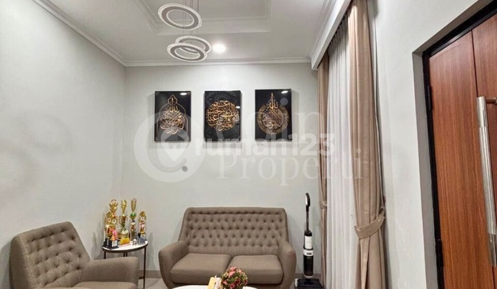 Nice Semi Furnished House, Legenda Wisata, Cibubur 2