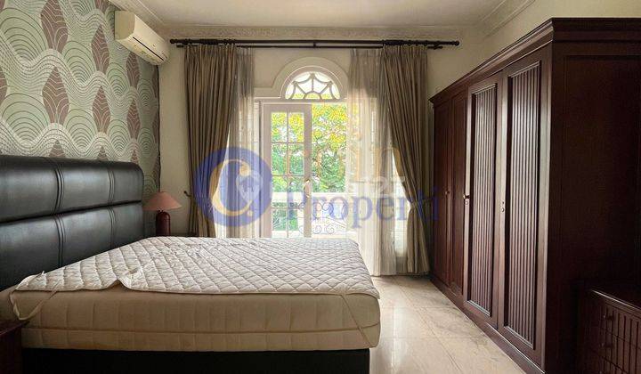 Rumah Semi Furnished American Classci di Legenda Wisata 2