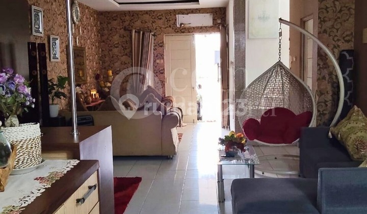 Rumah 2 Lantai SHM Bebas Banjir, Kota Wisata Cibubur 2