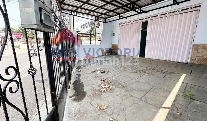 Shop House in a Populated Area Near Bunul Market, Lavalette Hospital, Rampal Field, Malang City, Suitable for All Types of Businesses 2