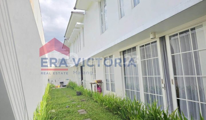 Luxury 5-Bedroom House in Green Orchid Malang 2