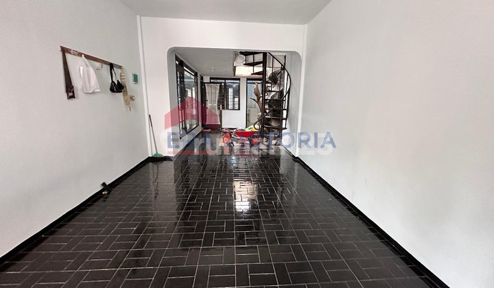 Comfortable and Quiet House Near Ub Campus, Polinema, Kalpataru Culinary, Dewandaru, Suitable for Residence or Office in Lowokwaru Malang Comfortable and Quiet House Near Ub Campus, Polinema, Kalpataru Culinary, Dewandaru, Suitable for Residence or Office in Lowokwaru Malang