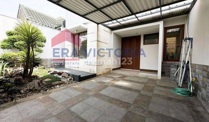 Rumah Disewa 5 Kamar Lokasi Elit Dekat Pusat Kota Malang 2