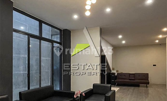 Rumah Mewah dan Nyaman di dekat Lapangan Golf Rumah Mewah dan Nyaman di dekat Lapangan Golf