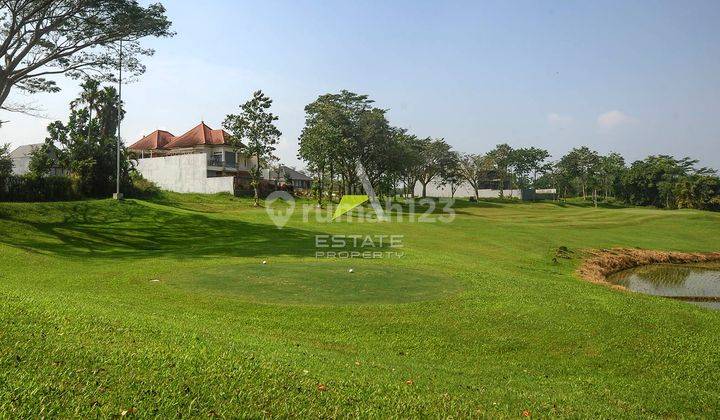 Lahan Komersial Dengan View Lapangan Golf