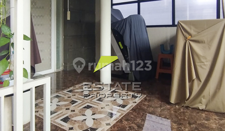 Nice House near Golf Course & Binus University. 2