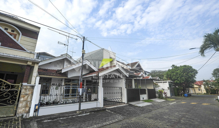 Rumah Nuansa Klasik di Area Strategis & Bergengsi di Araya Malang