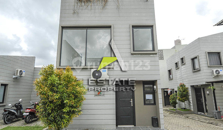 Modern House near Golf Course & Binus Malang 2