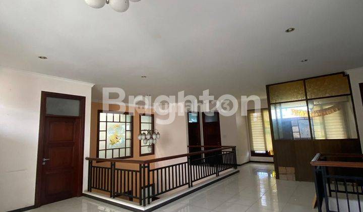 Rumah 2 lantai kamar banyak di Gatsu tengah 1