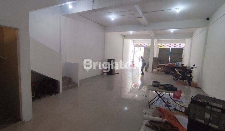 2.5 storey shophouse in Gatot Subroto 1