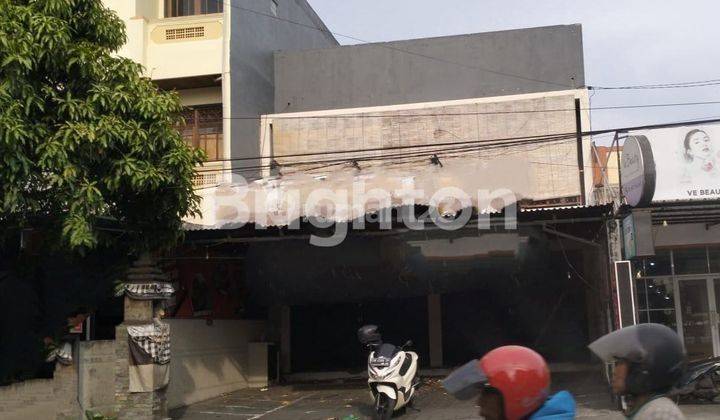 8 meter wide attached shophouse in Sidakarya 1