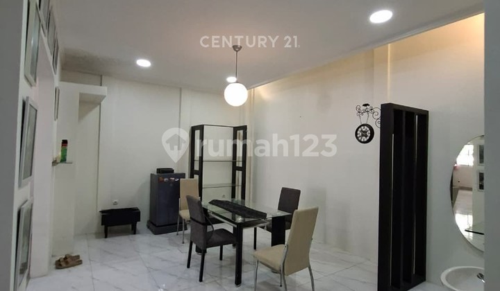 Rumah Di Summarecon 2 Lantai 3 Kamar Tidur Sangat Terawat Rumah Di Summarecon 2 Lantai 3 Kamar Tidur Sangat Terawat