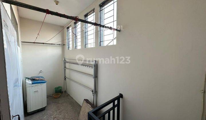 Kos 2 Lantai 10 Kamar Dekat Universitas Telkom Furnished  2