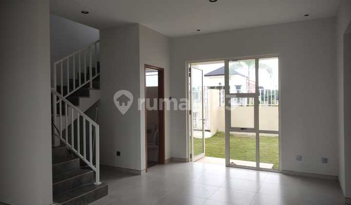 Luxury 2-Story House at The Home Southlink Batam 2