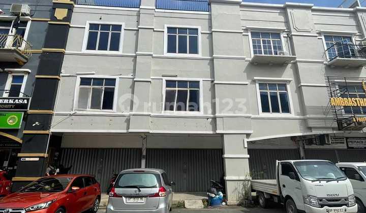 3-story Accellence Pasir Putih Batam Center shop house for rent 3-story Accellence Pasir Putih Batam Center shop house for rent