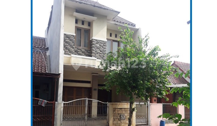 Harga Spesial Rumah Bagus 2,5 Lantai Shm Semi Furnished Di Perumahan Metland, Cileungsi, Bogor.