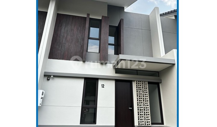 Rumah 2 Lantai Shm Di Summarecon Bandung
