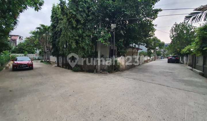 Harga Spesial di Bawah NJOP Rumah Hook 1,5 Lantai di Pejaten Indah, Kalibata, Pancoran, Jakarta Selatan.